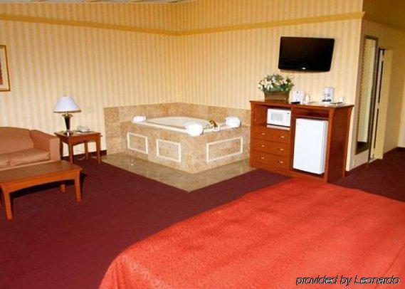 Quality Inn & Suites Kansas City - Independence I-70 East Zimmer foto